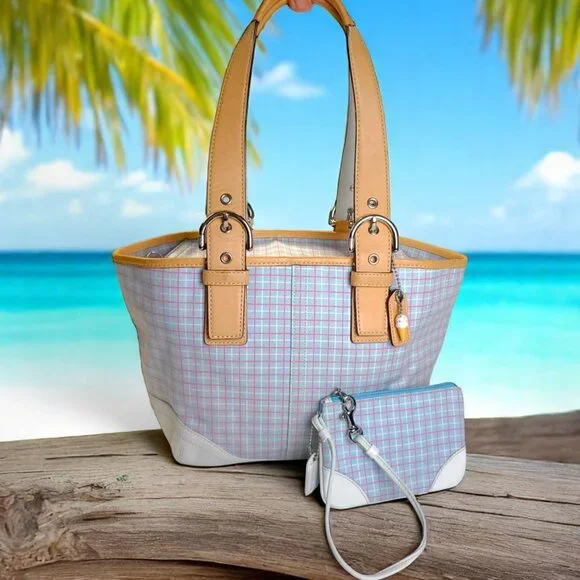 Vintage COACH Soho pastel blue plaid tote with vachetta leather & wristlet - Picture 9 of 15
